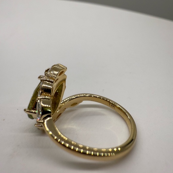 2.11 carat fancy vivid green VS2 pear diamond engagement ring leafy style - Picture 6 of 10